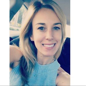 Meet your Posher, Olivia